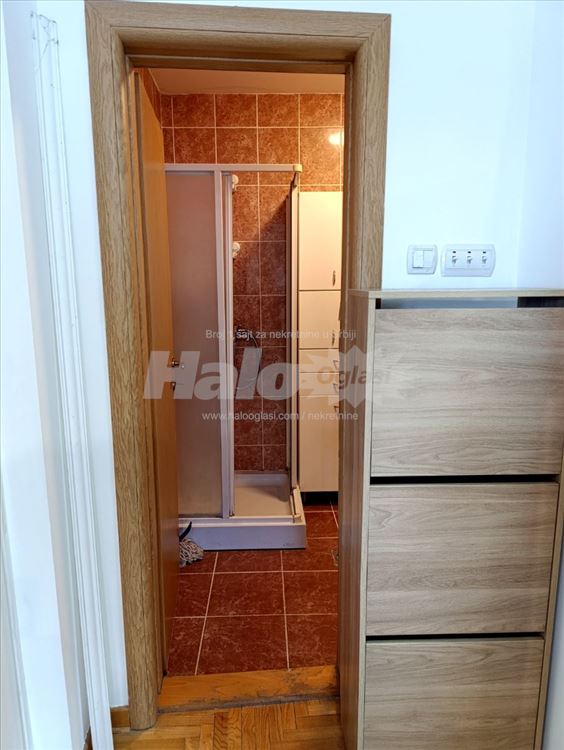 Izdajem garsonjeru kod djeram pijace — 9