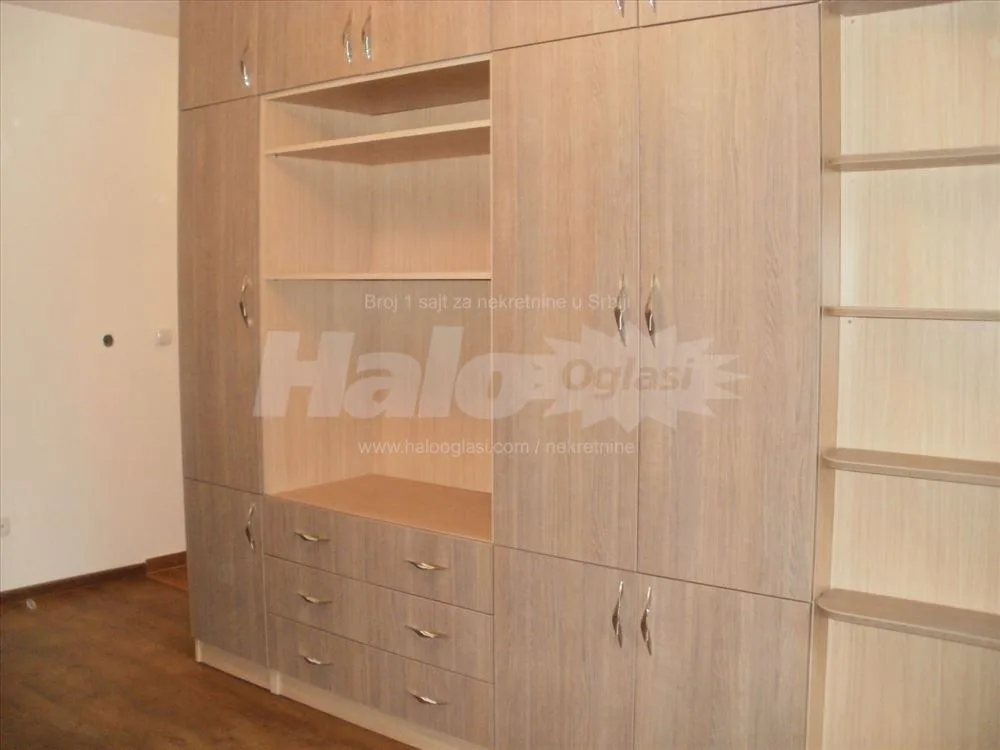 Izdajem garsonjeru — 10