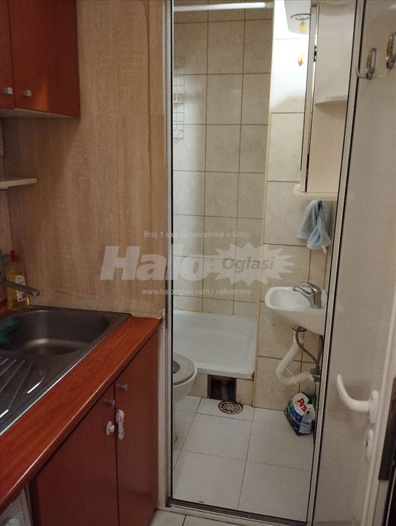 Izdajem garsonjeru na Banovom brdu — 2