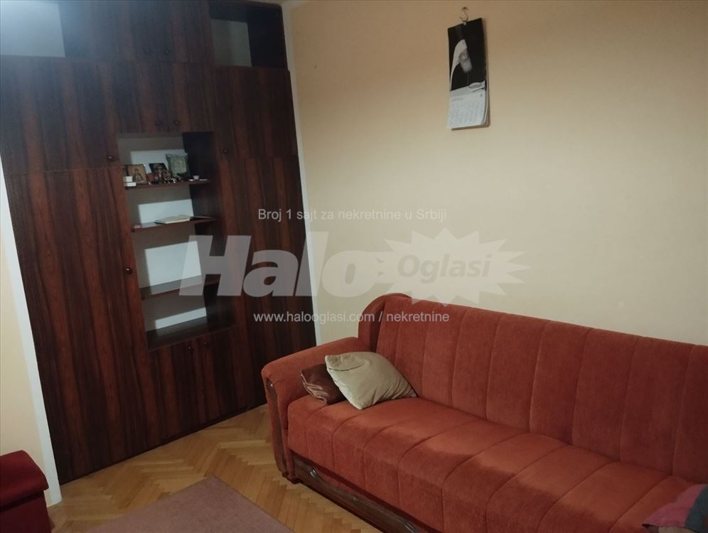 Izdajem garsonjeru na Banovom brdu — 5