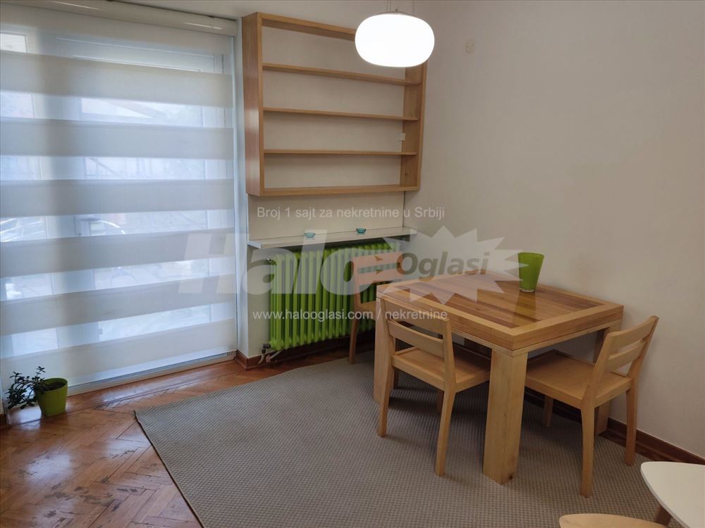 Izdajem garsonjeru na Karaburmi 25m2 Beograd — 2
