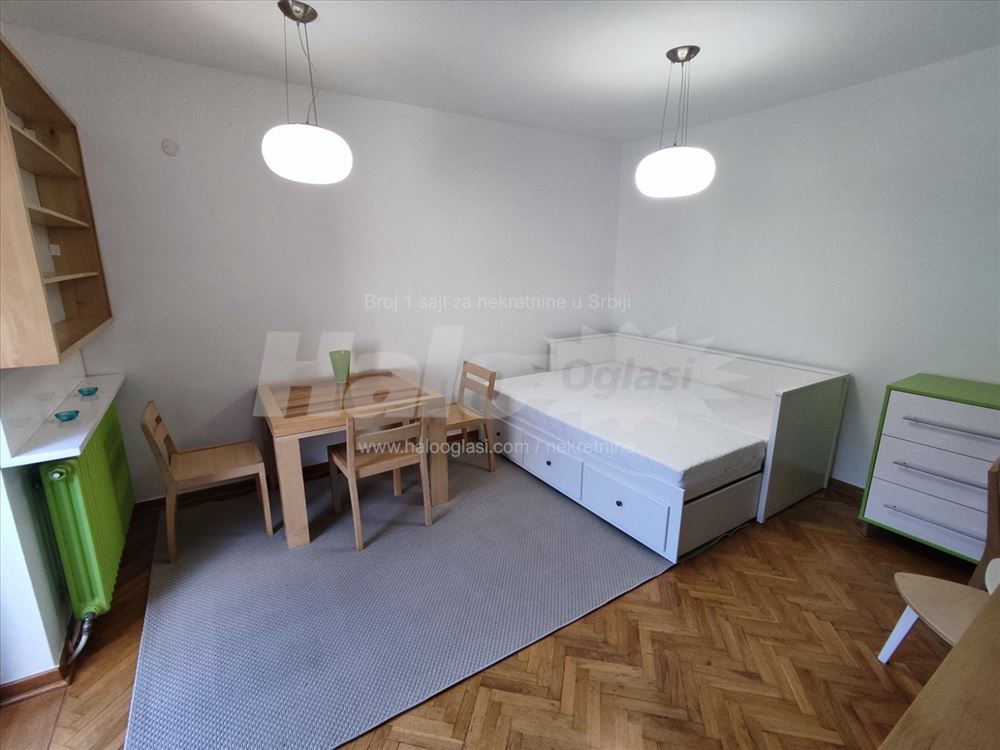 Izdajem garsonjeru na Karaburmi 25m2 Beograd — 3