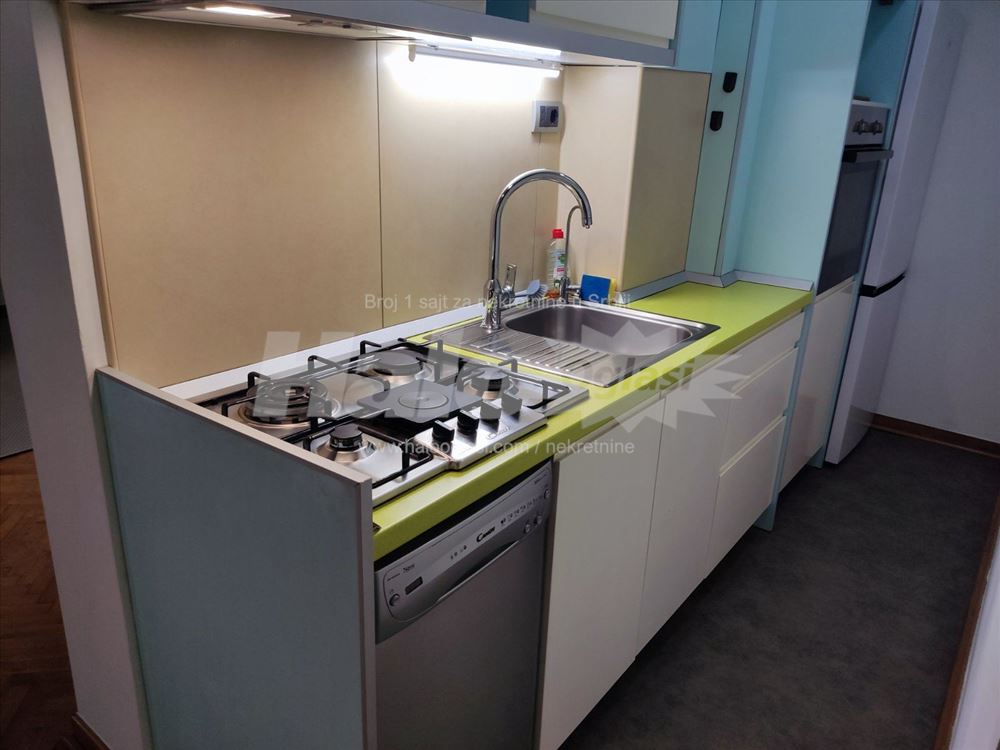 Izdajem garsonjeru na Karaburmi 25m2 Beograd — 6