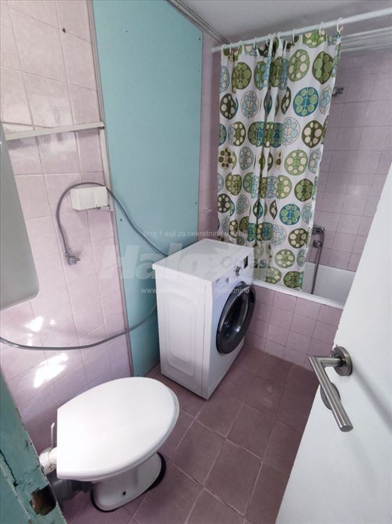 Izdajem garsonjeru na Karaburmi 25m2 Beograd — 8
