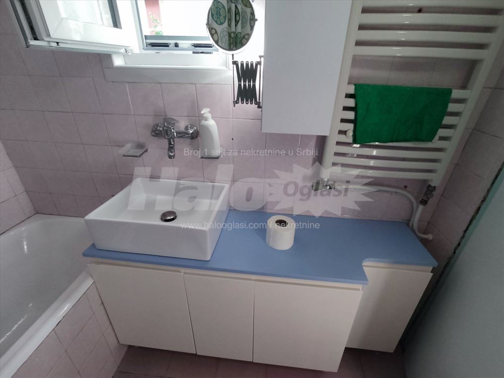 Izdajem garsonjeru na Karaburmi 25m2 Beograd — 9