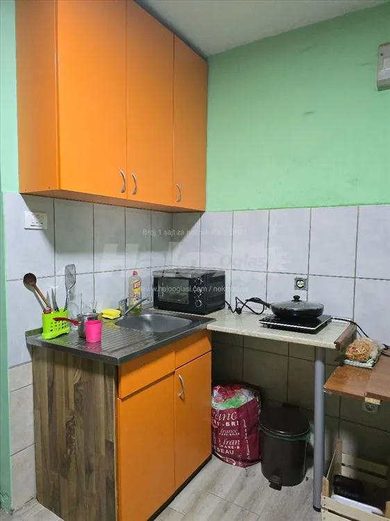 Izdajem garsonjeru Rakovica — 2