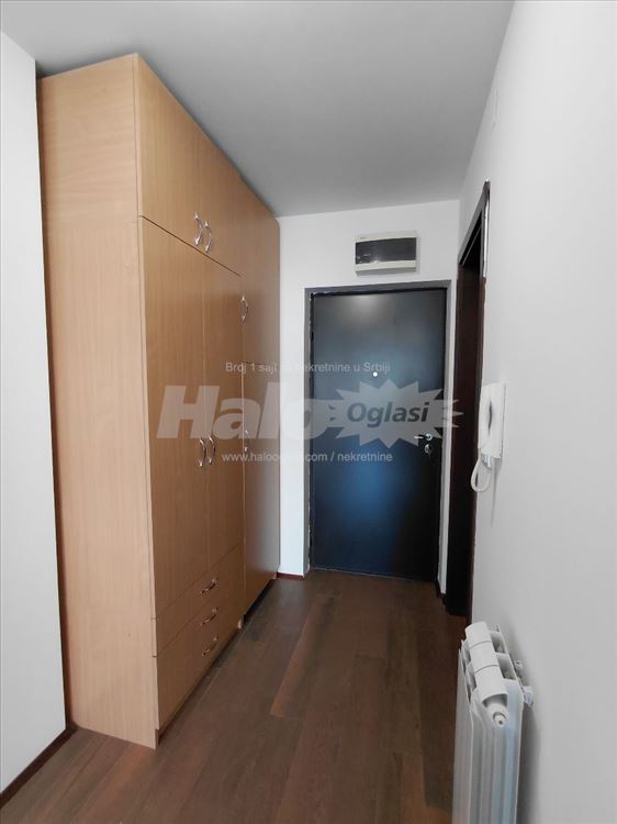 Izdajem garsonjeru u Dimitrija Tucovića — 6