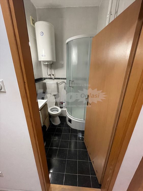 Izdajem garsonjeru u Ustaničkoj. — 6