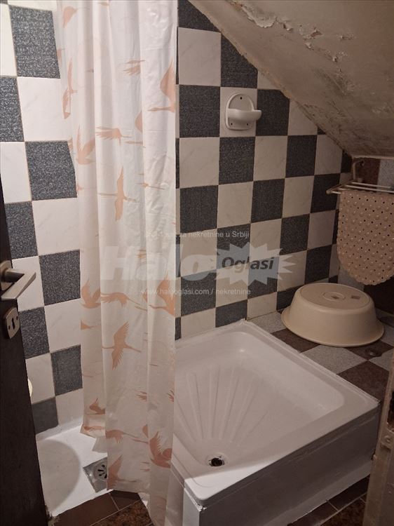 Izdajem garsonjeru u Višnjičkoj Banji — 4