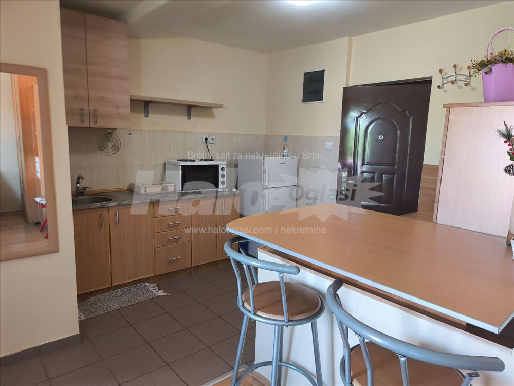 Izdajem garsonjeru Zemun, Altina, 35m2 — 7