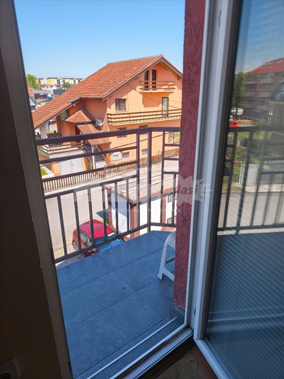 Izdajem garsonjeru Zemun, Altina, 35m2 — 12