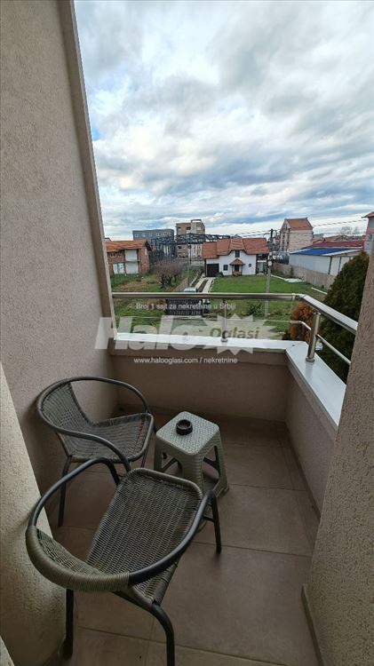 Izdajem garsonjeru Zemun -Altina — 9