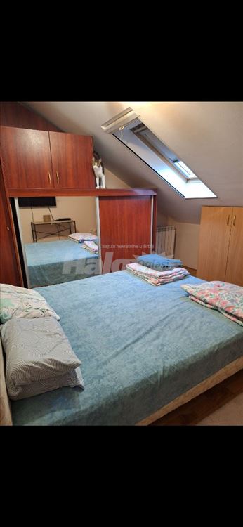 Izdajem gornji deo duplex-a 30 m — 9