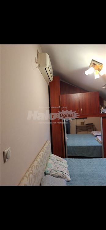Izdajem gornji deo duplex-a 30 m — 10