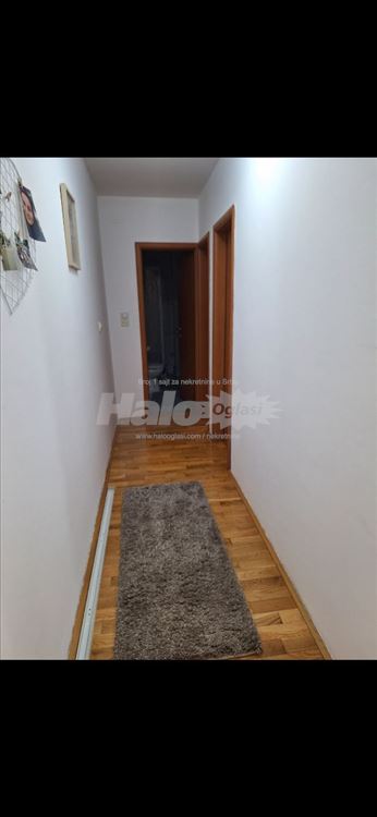 Izdajem gornji deo duplex-a 30 m — 11