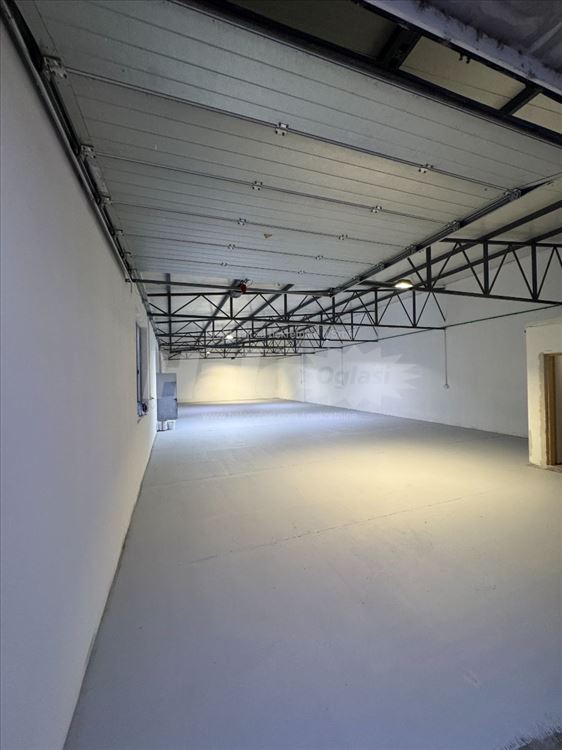 Izdajem halu 250m2 Batajnica - Ugrinovci — 3