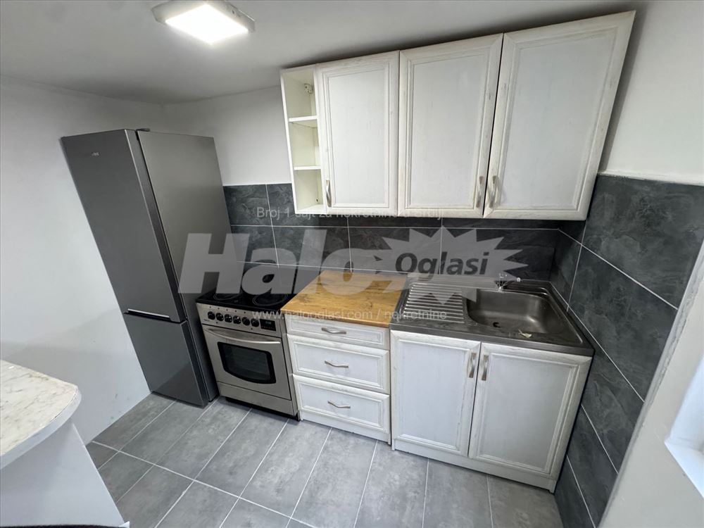 Izdajem jedno-iposoban stan kompletno renoviran — 6