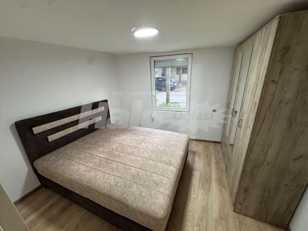 Izdajem jedno-iposoban stan kompletno renoviran — 8