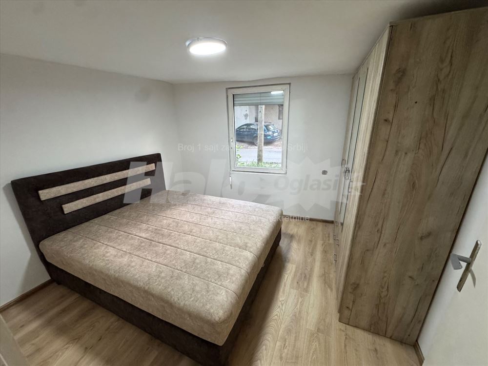 Izdajem jedno-iposoban stan kompletno renoviran — 11