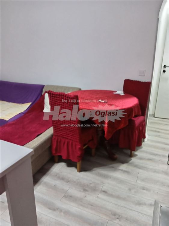 Izdajem Jednoiposoban, namešten, Žarkovo,Trgovačka — 7