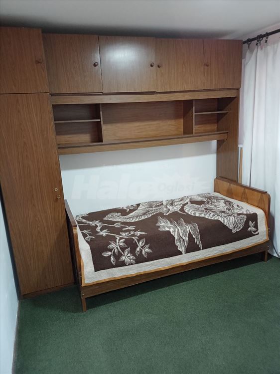 Izdajem jednoiposoban namešten stan nepušačima — 3