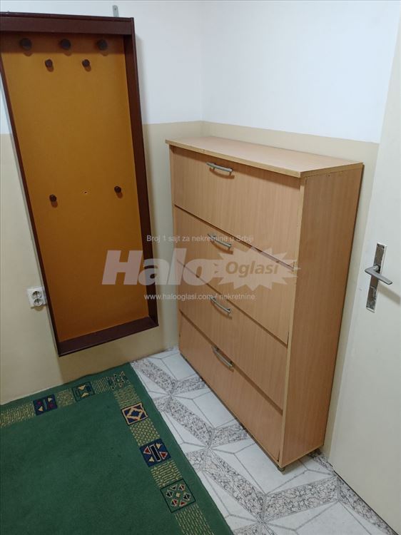 Izdajem jednoiposoban namešten stan nepušačima — 9