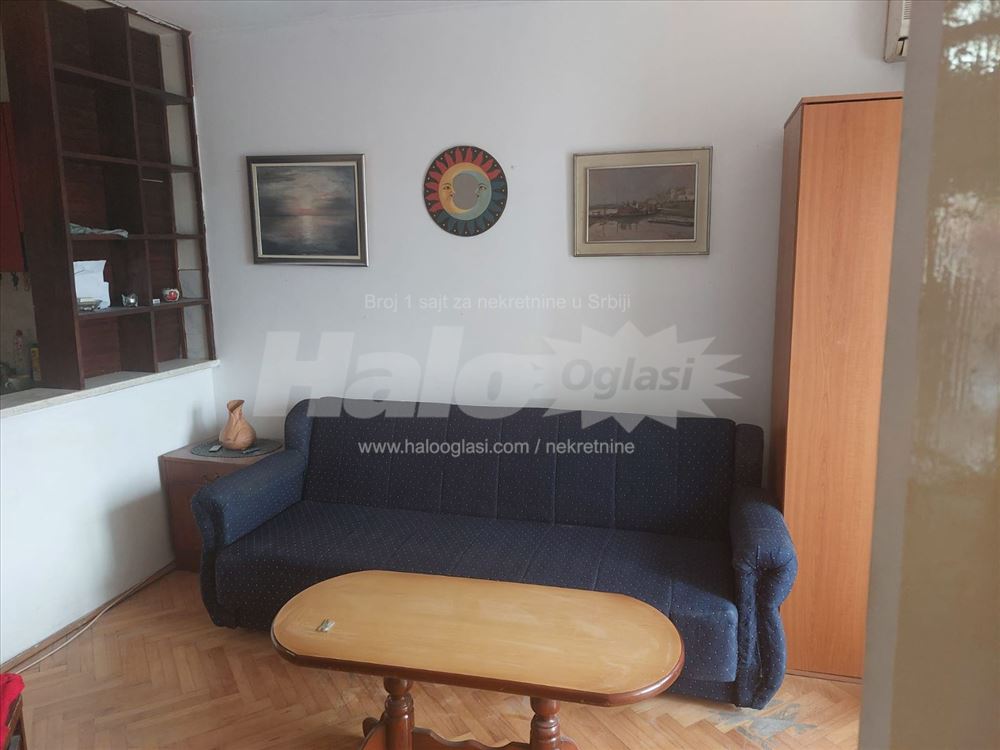 Izdajem jednoiposoban stan 35m2 — 9