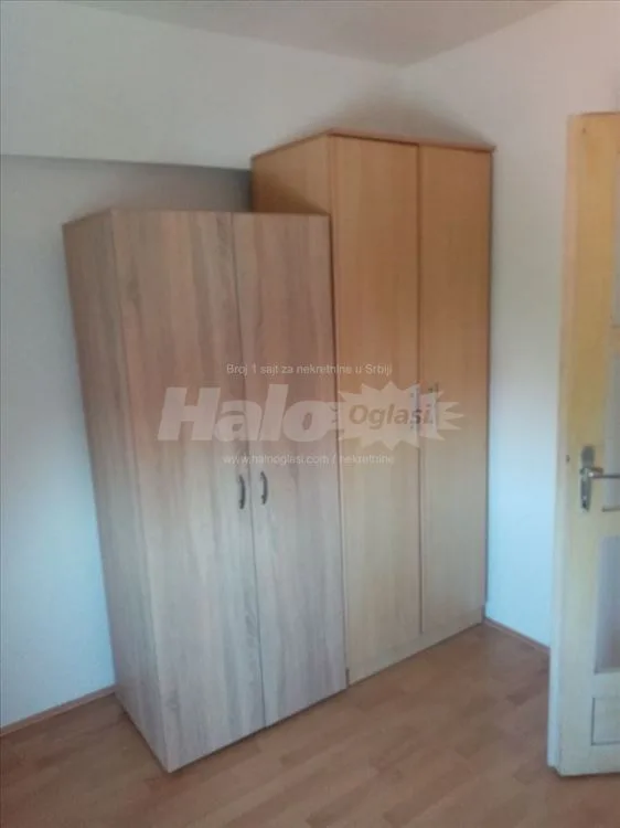 Izdajem jednoiposoban stan i garsonjeru — 3