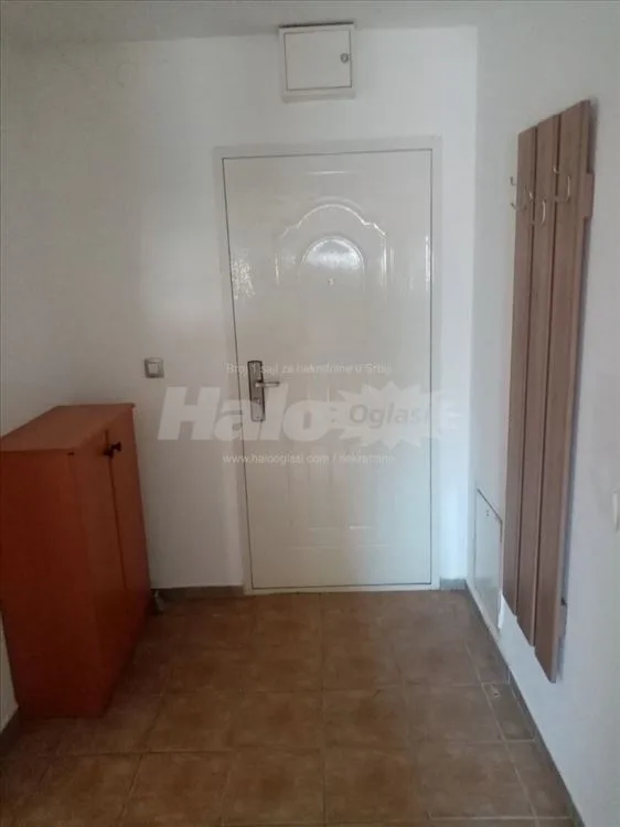Izdajem jednoiposoban stan i garsonjeru — 8