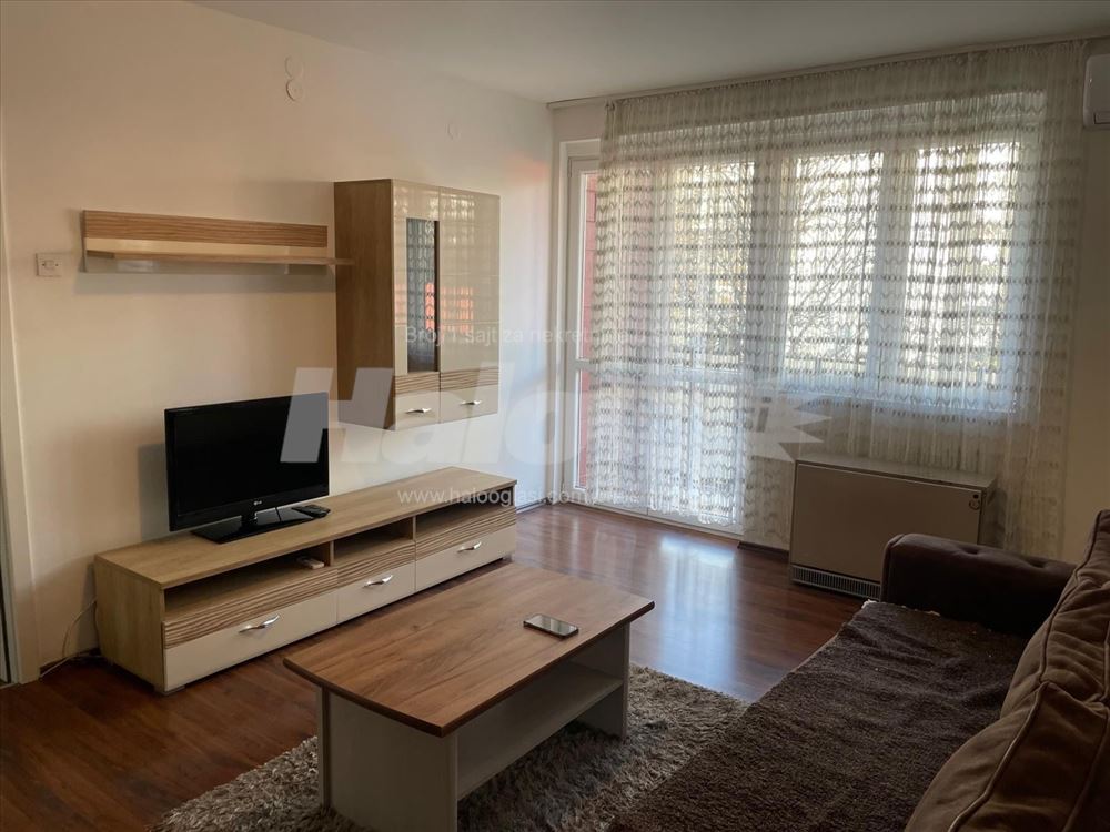 Izdajem jednosoban stan, 42m2 — 2