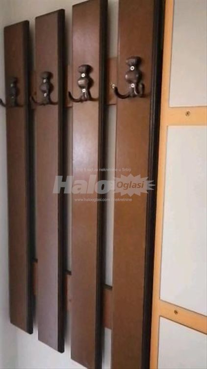 Izdajem jednosoban stan — 4