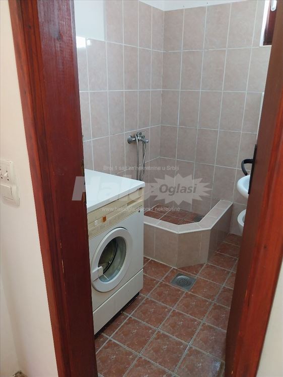 Izdajem jednosoban stan na Altini — 5