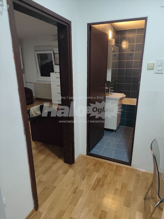 Izdajem jednosoban stan na Bežanijskoj kosi — 4
