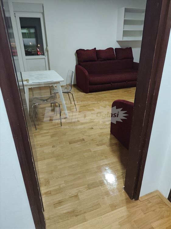 Izdajem jednosoban stan na Bežanijskoj kosi — 5