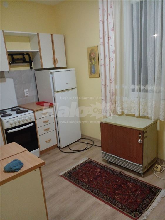 Izdajem jednosoban stan na Severnom bulevaru — 9