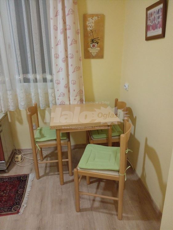 Izdajem jednosoban stan na Severnom bulevaru — 10