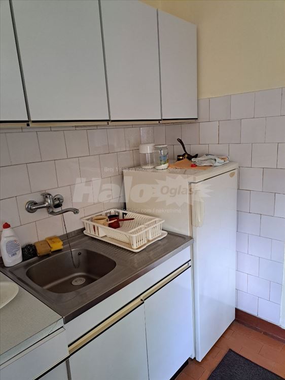 izdajem jednosoban stan prednost studetima — 6