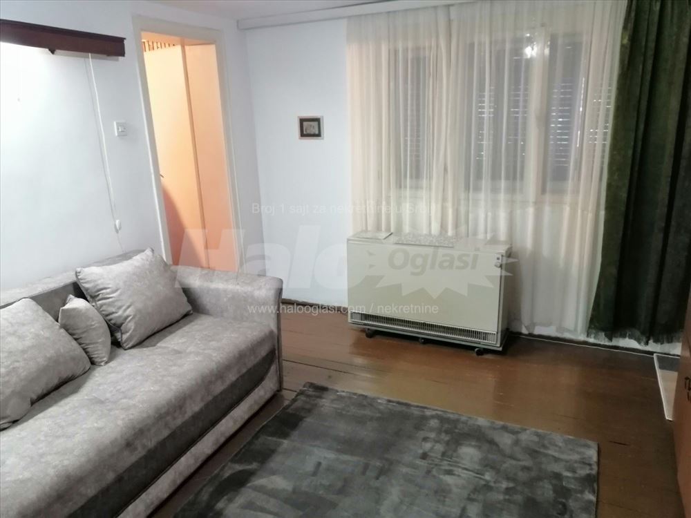 Izdajem jednosoban stan u kuci, zaseban ulaz — 2