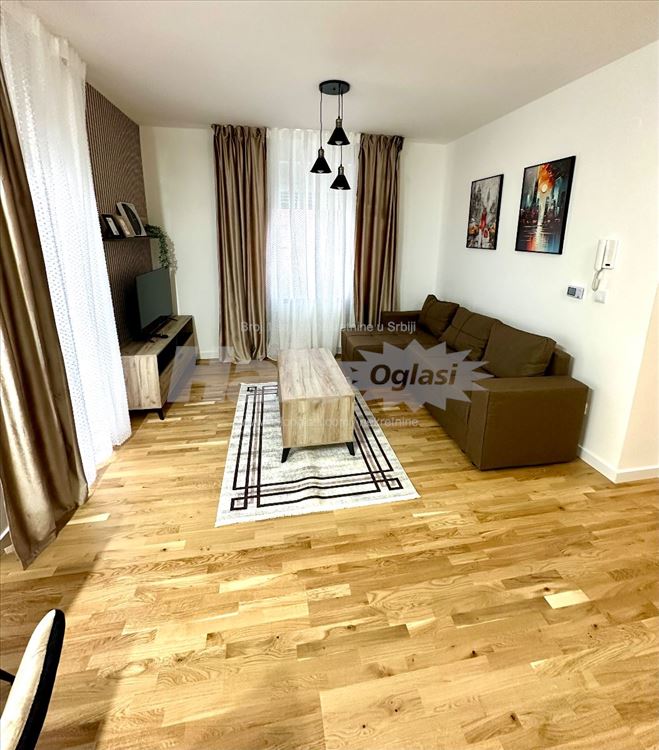 Izdajem jednosoban stan,43m2,namešten,nov — 8