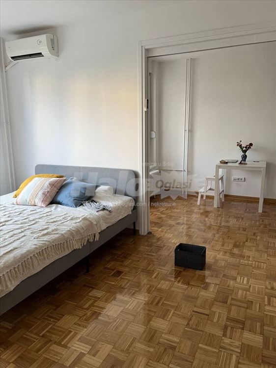 Izdajem jednosoban svetao stan, 25.maj, Dorcol — 2