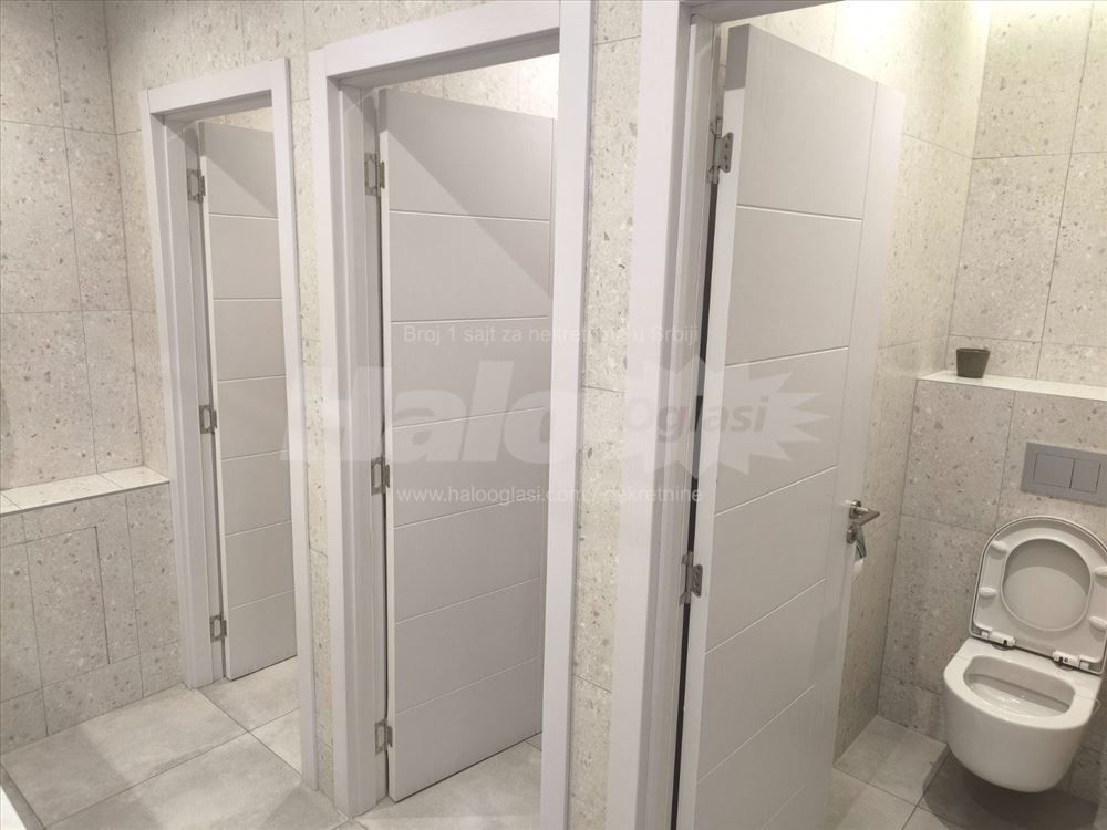 Izdajem kancelarijski prostor na Novom Beogradu — 3