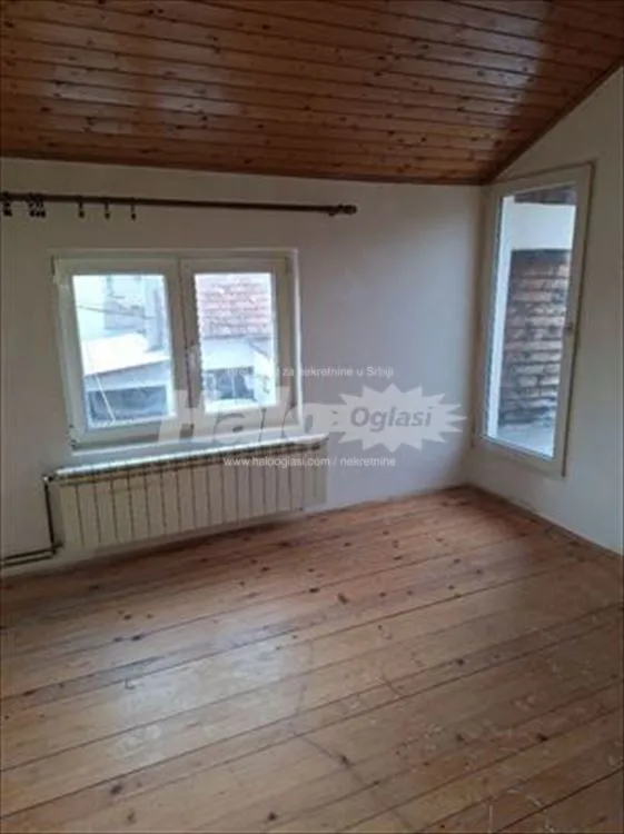 Izdajem komforan dvosoban stan Centar III — 2