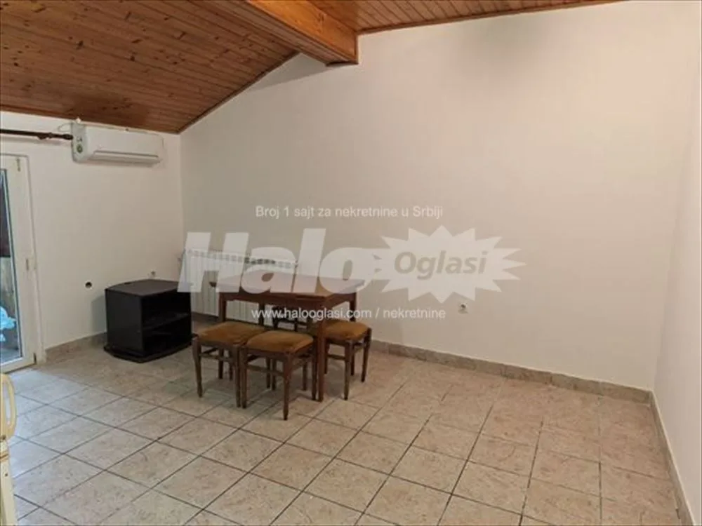 Izdajem komforan dvosoban stan Centar III — 4