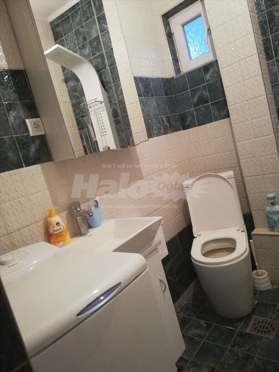 Izdajem komforan stan na uglu Ustaničke i Bulevara — 6