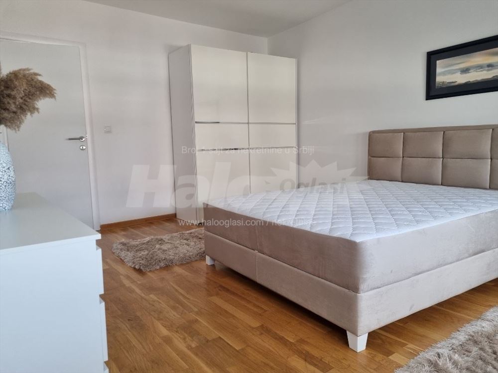 Izdajem kompletno namesten dvosoban stan na Tasu — 8