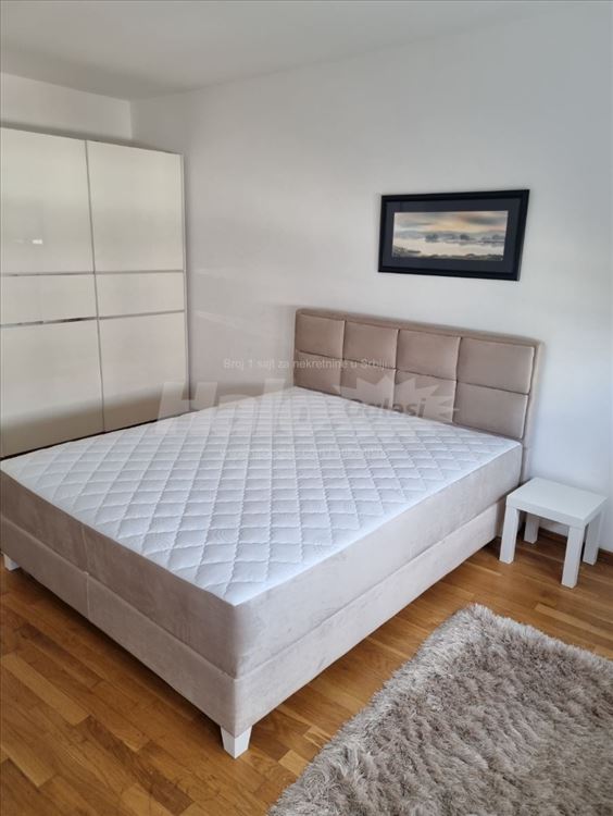 Izdajem kompletno namesten dvosoban stan na Tasu — 9