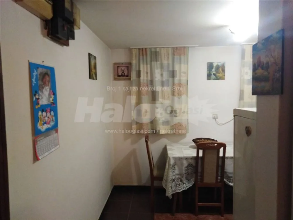 Izdajem kompletno namešten stan — 6