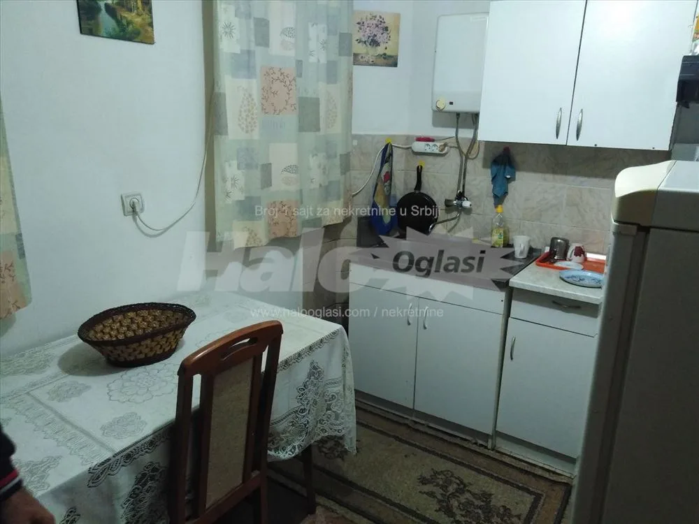 Izdajem kompletno namešten stan — 8