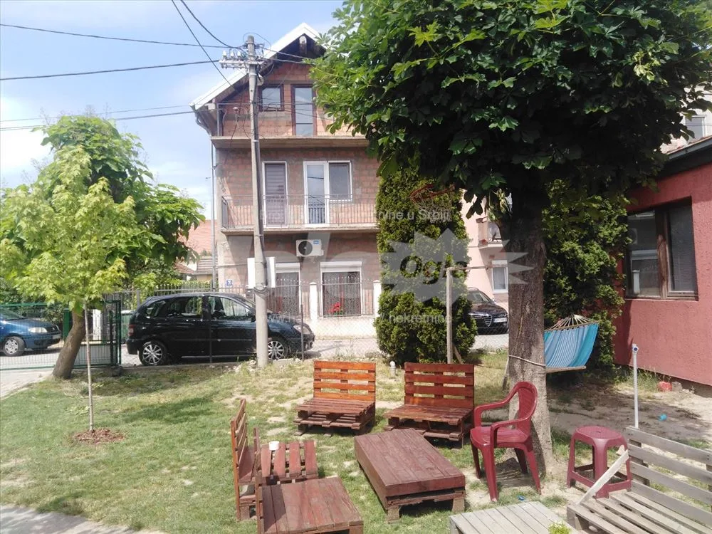 Izdajem kompletno namešten stan — 14