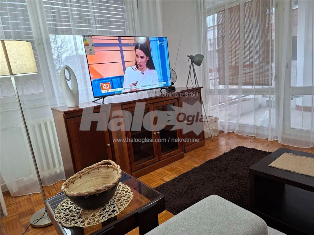 Izdajem kompletno namesten stan na Banjici, 77m2 — 3